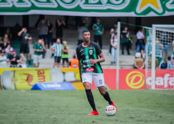 O Maringá FC espérava contar com Vilar como titular na zaga, mas é possível que ele não permaneça na equipe Assessoria/Maringá FC,