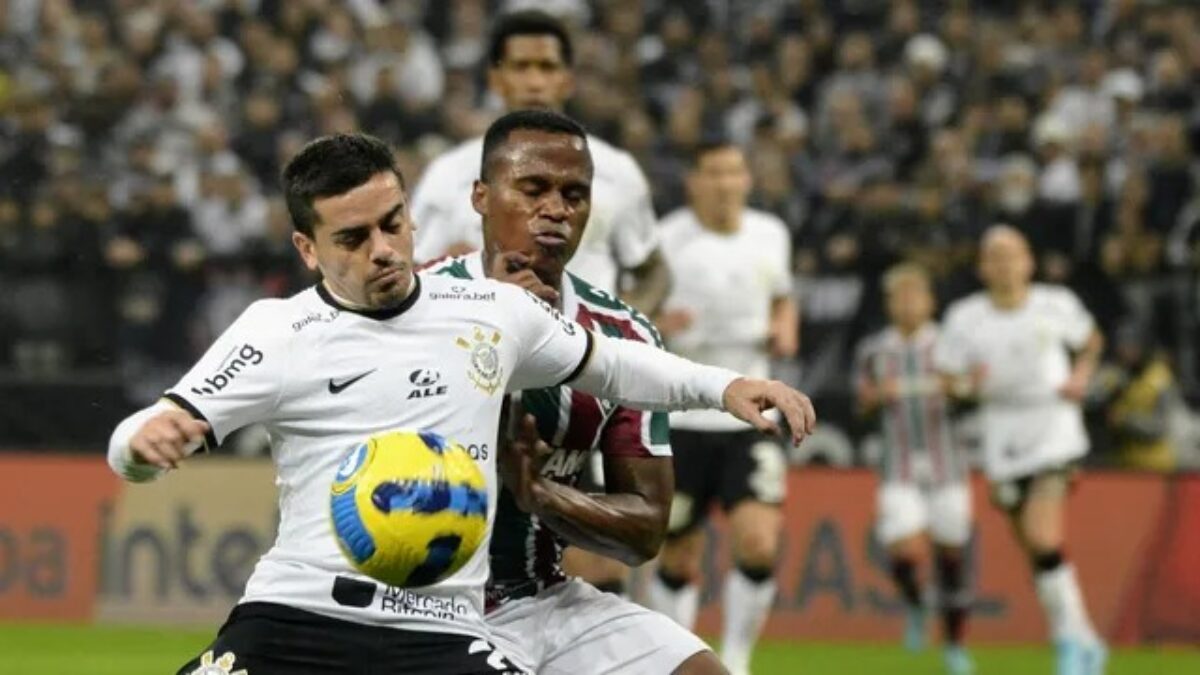 Corinthians sai na frente, é amassado na reta final e Fluminense