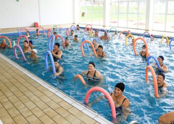 Prefeitura abre inscrições para natação e hidroginástica nos centros esportivos a partir de segunda, 26