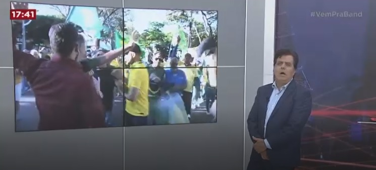 Vídeo – jornalistas da TV Maringá/Band são agredidos durante cobertura de ato pró Bolsonaro em frente ao Tiro de Guerra