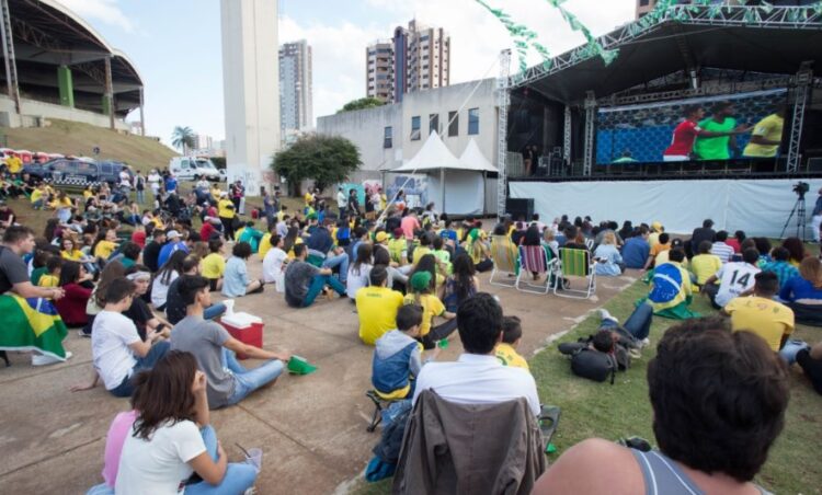 Maringá terá telão na Vila Olímpica para jogos do Brasil na Copa