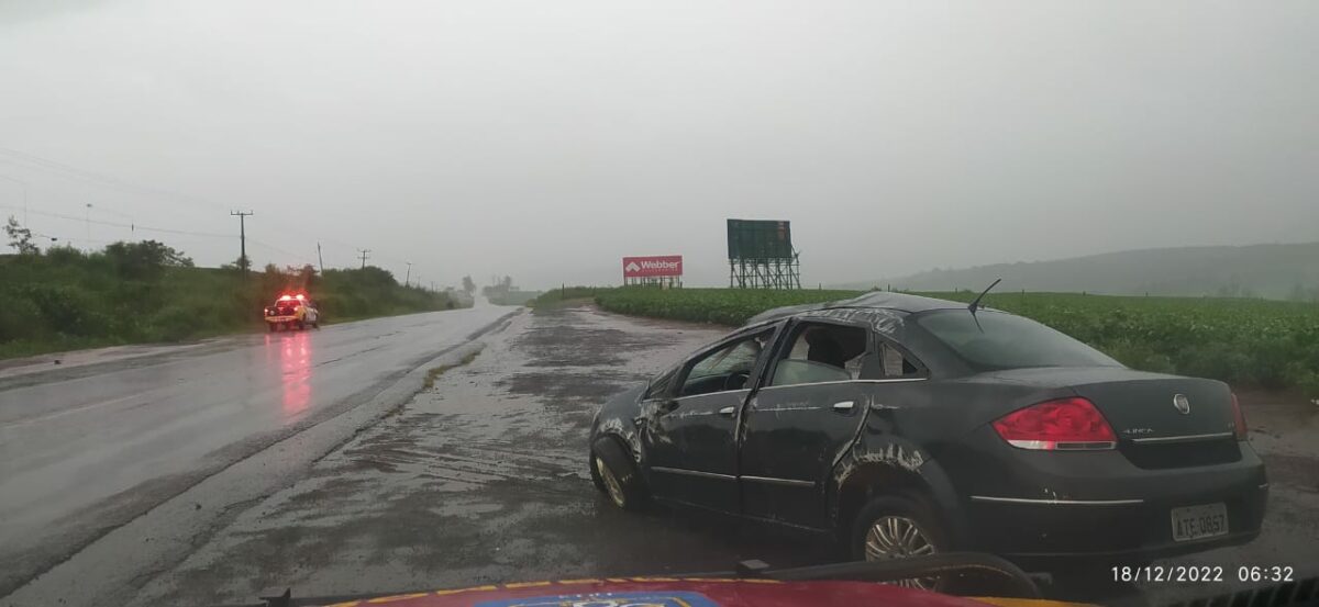 Colisão entre dois veículos deixa sete pessoas feridas em Maringá