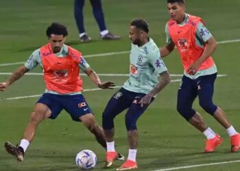 Camisa 10 treinou normalmente e tem presença confirmada na formação titular para duelo com sul-coreanos nesta segunda-feira. Nelson Almeida/AFP