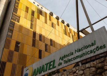 Anatel ordena bloqueio de 5 milhões de aparelhos piratas de TV a cabo