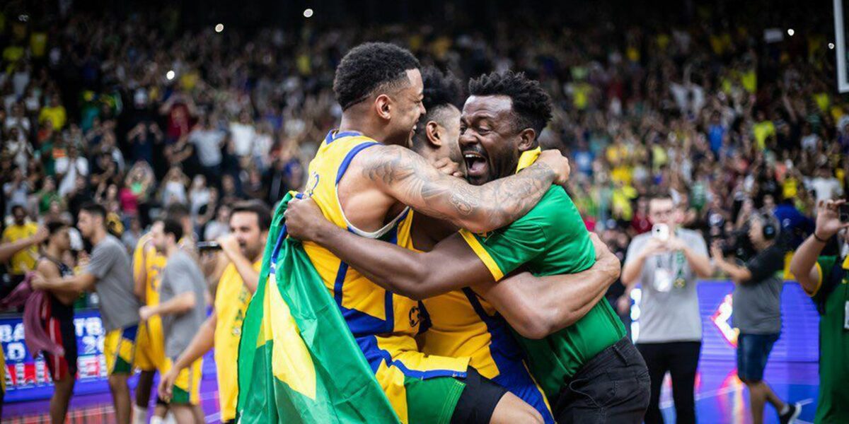 Brasil assegura vaga no Mundial de basquete 2023 com vitória sobre EUA