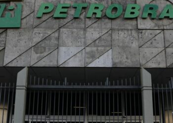 Presidente da Petrobras indica 5 integrantes para diretoria executiva
