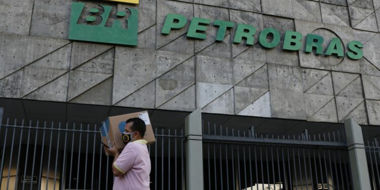 Presidente da Petrobras indica novos membros para diretoria executiva