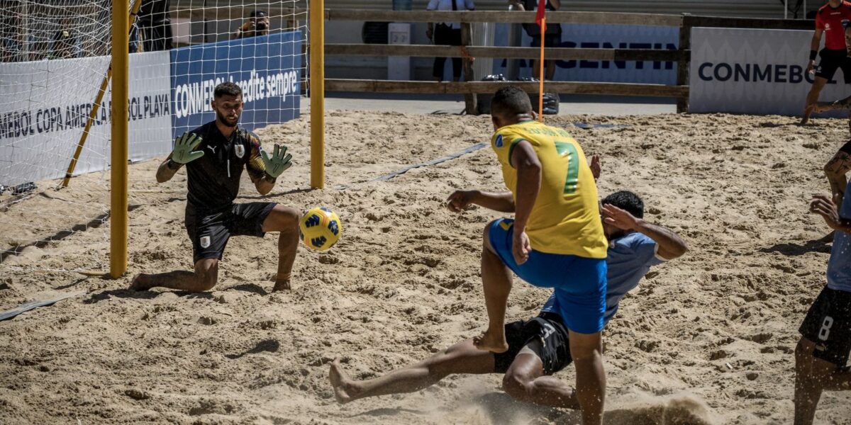 Brasil bate Uruguai na estreia da Copa América de beach soccer