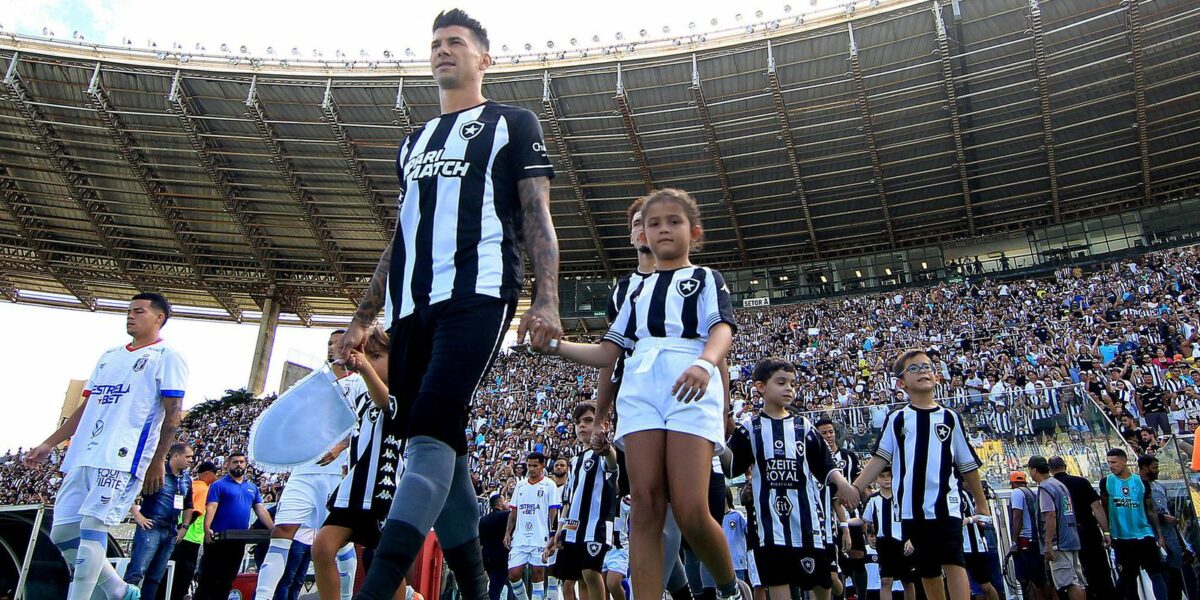 Copa do Brasil: Botafogo e Brasiliense duelam em clima de decisão