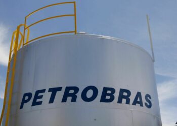Especialistas analisam ordem para Petrobras suspender venda de ativos