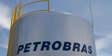 Especialistas analisam ordem para Petrobras suspender venda de ativos