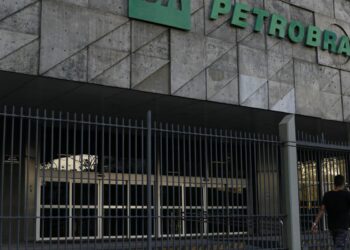 Governo pede suspensão da venda de ativos da Petrobras por 90 dias