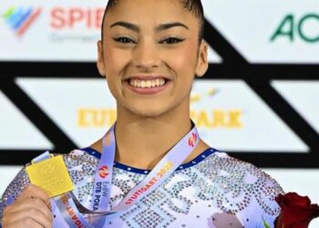 Júlia Soares leva ouro em tradicional evento de ginástica na Alemanha