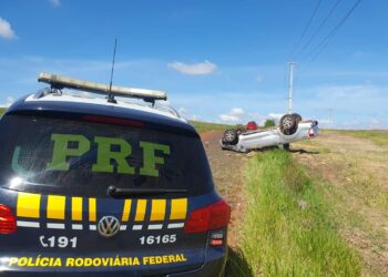 PRF apreende uma tonelada de maconha após perseguição a caminhonete na região
