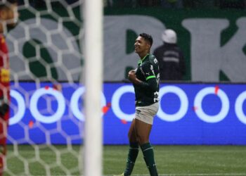 Rony garante classificação do Palmeiras para as semis do Paulista