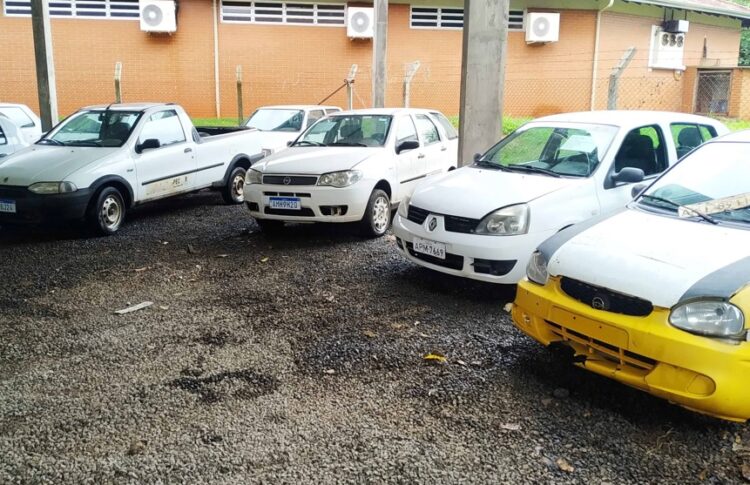 Governo do Paraná promove leilão de veículos com 108 lotes em Maringá