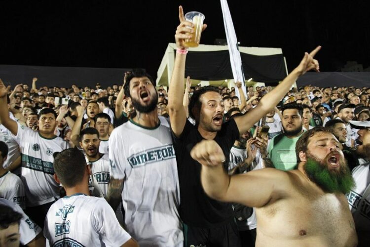 Torcedor do Tricolor foi ao delírio com triunfo do time sobre o ‘poderoso’ Flamengo. Crédito: João Paulo dos Santos.
