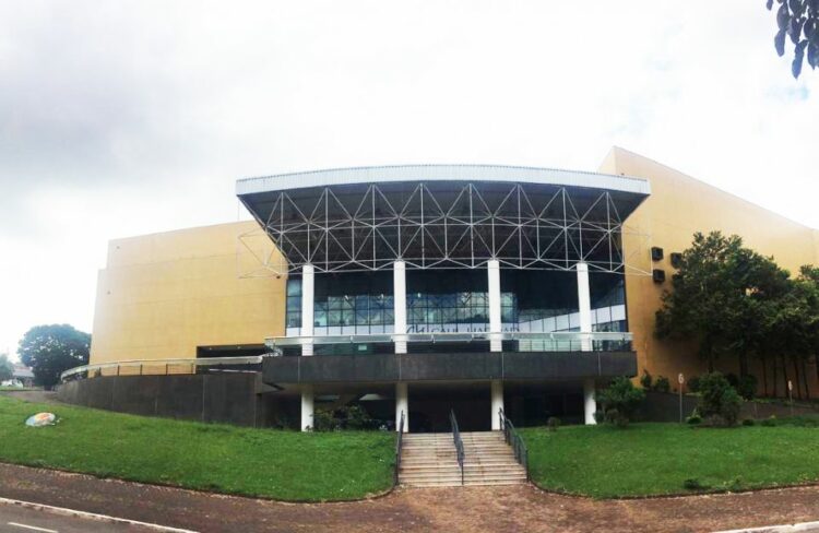 Teatro Calil Haddad, sede da Secult, em Maringá (Crédito: Arquivo/Secult)