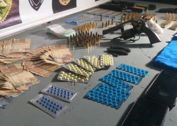 Homem é preso com quase 400 munições e medicamentos trazidos ilegalmente do Paraguai