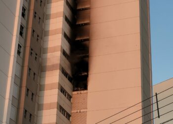 Fotos – incêndio em edifício de luxo mobiliza Corpo de Bombeiros em Maringá