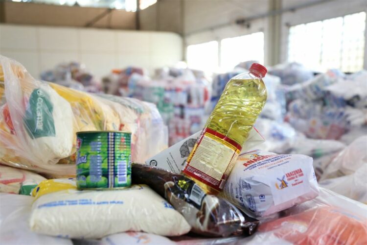 Os alimentos e produtos de limpeza serão destinados a 39 entidades    Foto: PMM