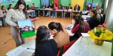 - Formação Contínua: Brincadeiras e Aprendizagens com as “Caixas que contam histórias”
Professores da Educação Infantil - Escola Municipal Reynaldo Frederico Gaebler, 2022 (Porto Vitória-PR).