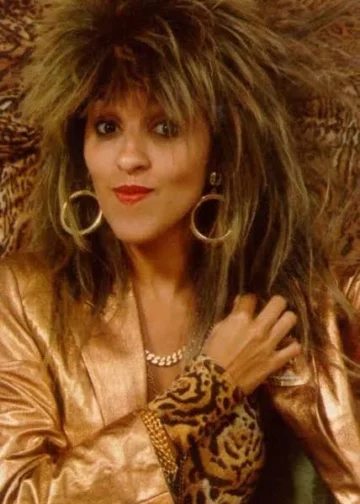 Tina Pepper homenagem a Tina Turner