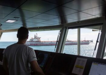 ONU coordena operação de resgate do superpetroleiro no Mar Vermelho