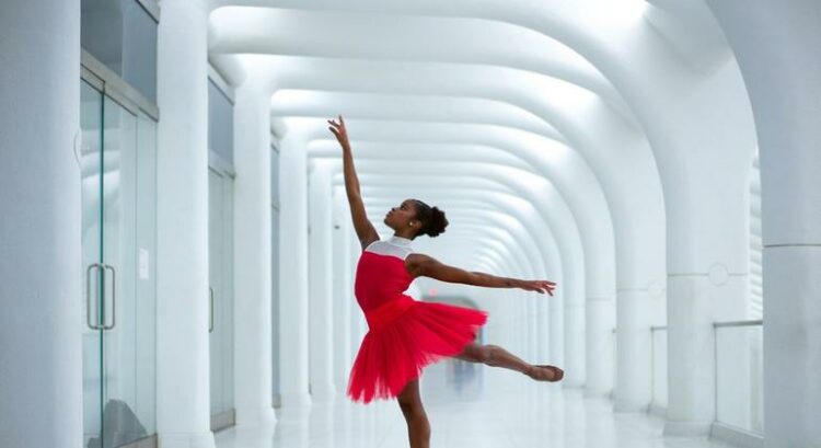 Bailarina Ingrid Silva diz querer fazer projeto de dança com meninas da África