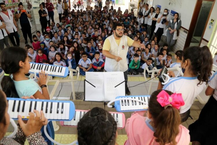 Em 2022, evento chegou até as escolas públicas da cidade, com apoio da Prefeitura (Crédito: Arquivo/Sec. de Educação de Maringá)