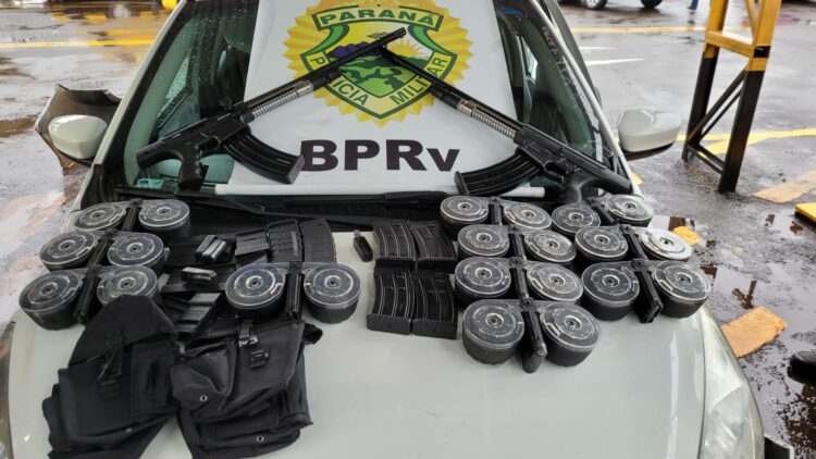 Polícia Rodoviária Estadual apreende escopetas e apetrechos para fuzil em Maringá