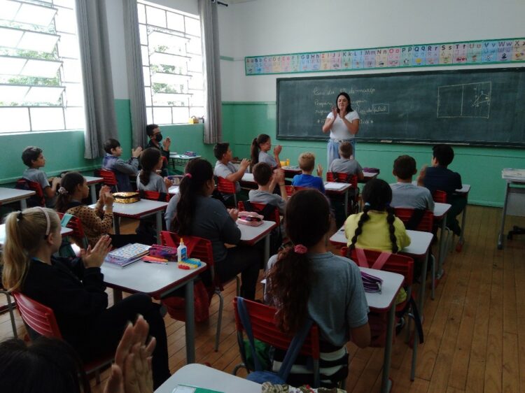 Experiência Formativa: Possibilidades didáticas com poemas, alunos da turma do 5º ano da Escola Municipal Reynaldo Frederico Gaebler, 2023 (Porto Vitória-PR).