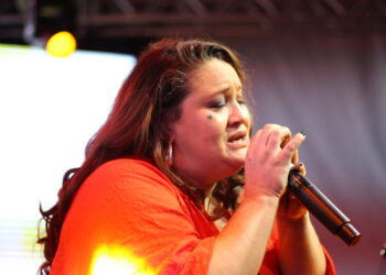 Cantora Nuah, durante a Virada Cultural 2023 (Crédito: Cristiano Martinez/O Maringá)