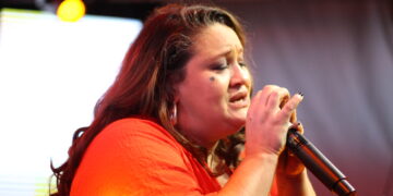 Cantora Nuah, durante a Virada Cultural 2023 (Crédito: Cristiano Martinez/O Maringá)