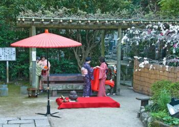 Os jardins japoneses demonstram a influência da cultura chinesa