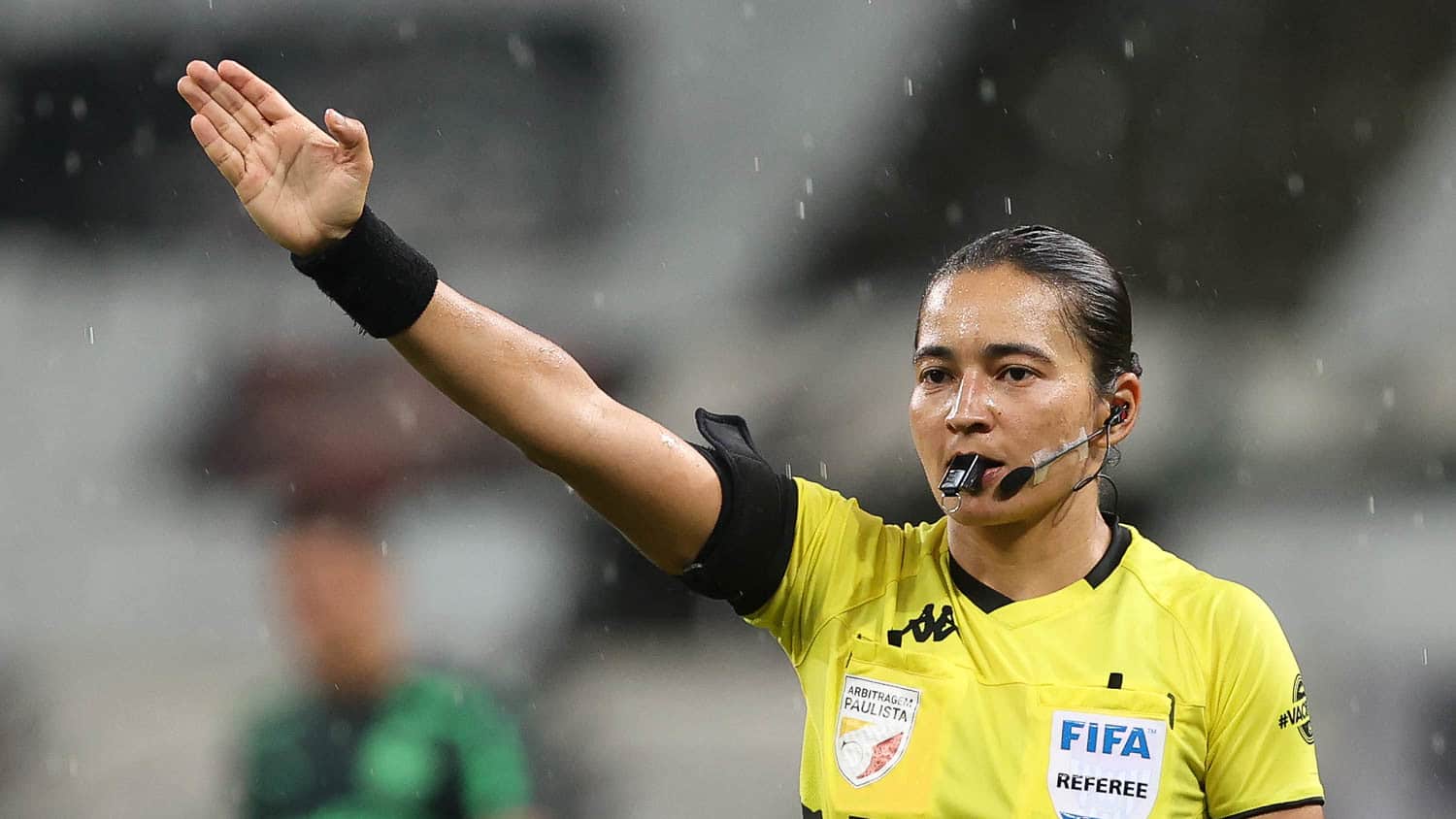 Primeira árbitra da Palestina no Campeonato Mundial de Futebol Feminino