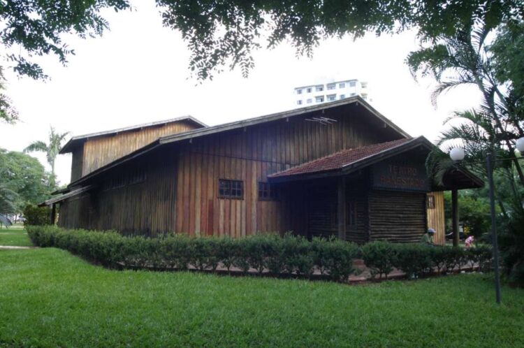 Teatro Barracão, em Maringá (Crédito: Arquivo/Semuc)