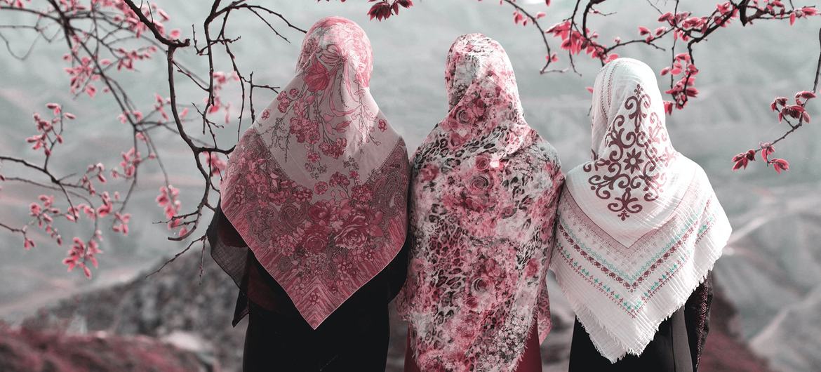 Usar hijab em público é obrigatório para mulheres no Irã