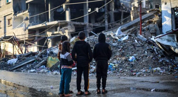 Minas e armas não detonadas tornarão Gaza insegura por anos, afirma ONU