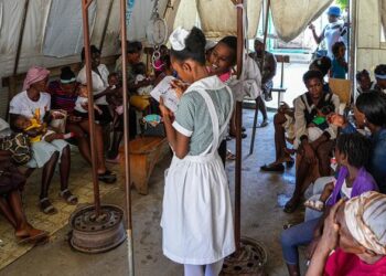 Violência armada aprofunda crise de desnutrição para crianças no Haiti