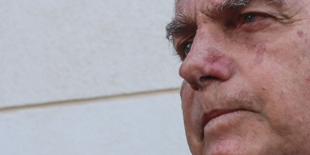 Ap[os a audiência de custódia, Bolsonaro ouviu que continuará preso