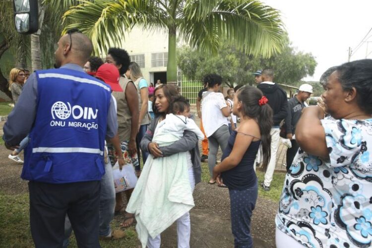 Relações Exteriores - emigração - imigração imigrantes venezuelanos são recebidos em São Sebastião-DF pela ONU Migração e Cáritas Brasileira