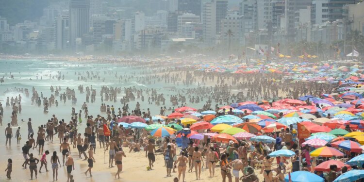 Mais da metade da população brasileira vivem no litoral