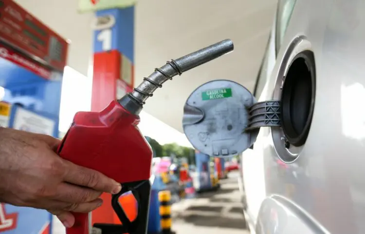 Média de preços de combustíveis caiu na segunda semana de março