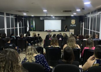 PCPR ministra palestra alusiva ao Dia Internacional da Mulher para 200 servidores em Curitiba
