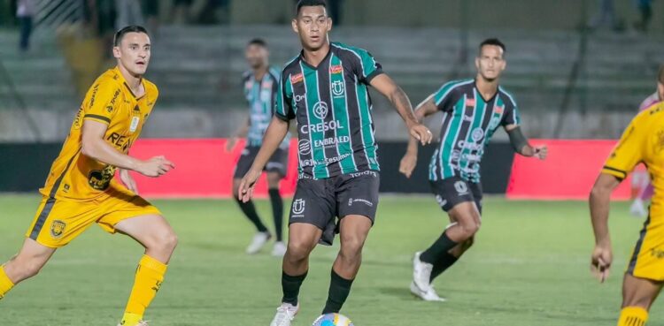 Maringá FC perde para o Amazonas