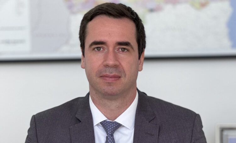 Matheus Munhoz é eleito defensor públco-geral do Paraná