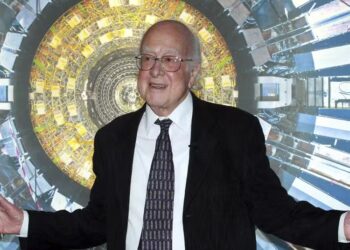 Morre o cientista britânico Peter Higgs, descobridor da 'Partícula de Deus'