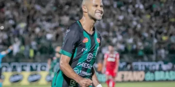 Fernando Teramatso/Maringá FC.