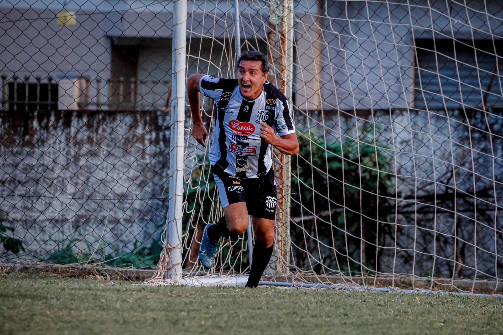 Grêmio Máster vence o Londrina por 2 a 0